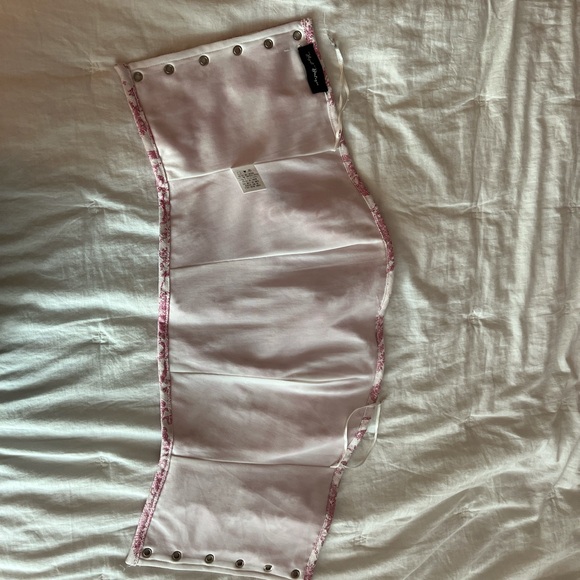 pink & white corset top - Picture 2 of 5